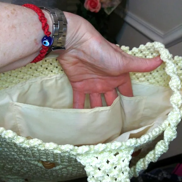 Vintage Boho Cream Macrame Shoulder Bag With Wood Bead Trim & Convertible Strap - Picture 14 of 15